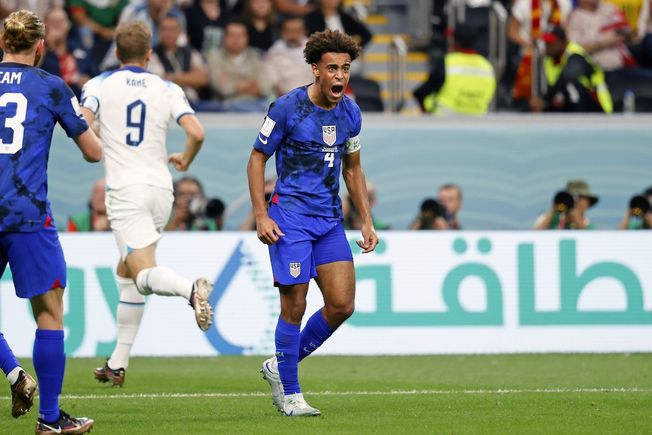 Tactical tweaks: Zooming in on Gregg Berhalter’s World Cup formation change against England