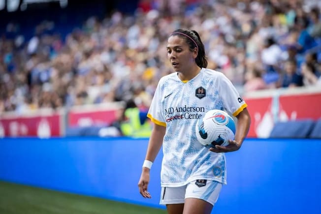 14 NWSL Thoughts: Big-money transactions, Alex Loera’s injury for Bay FC & more